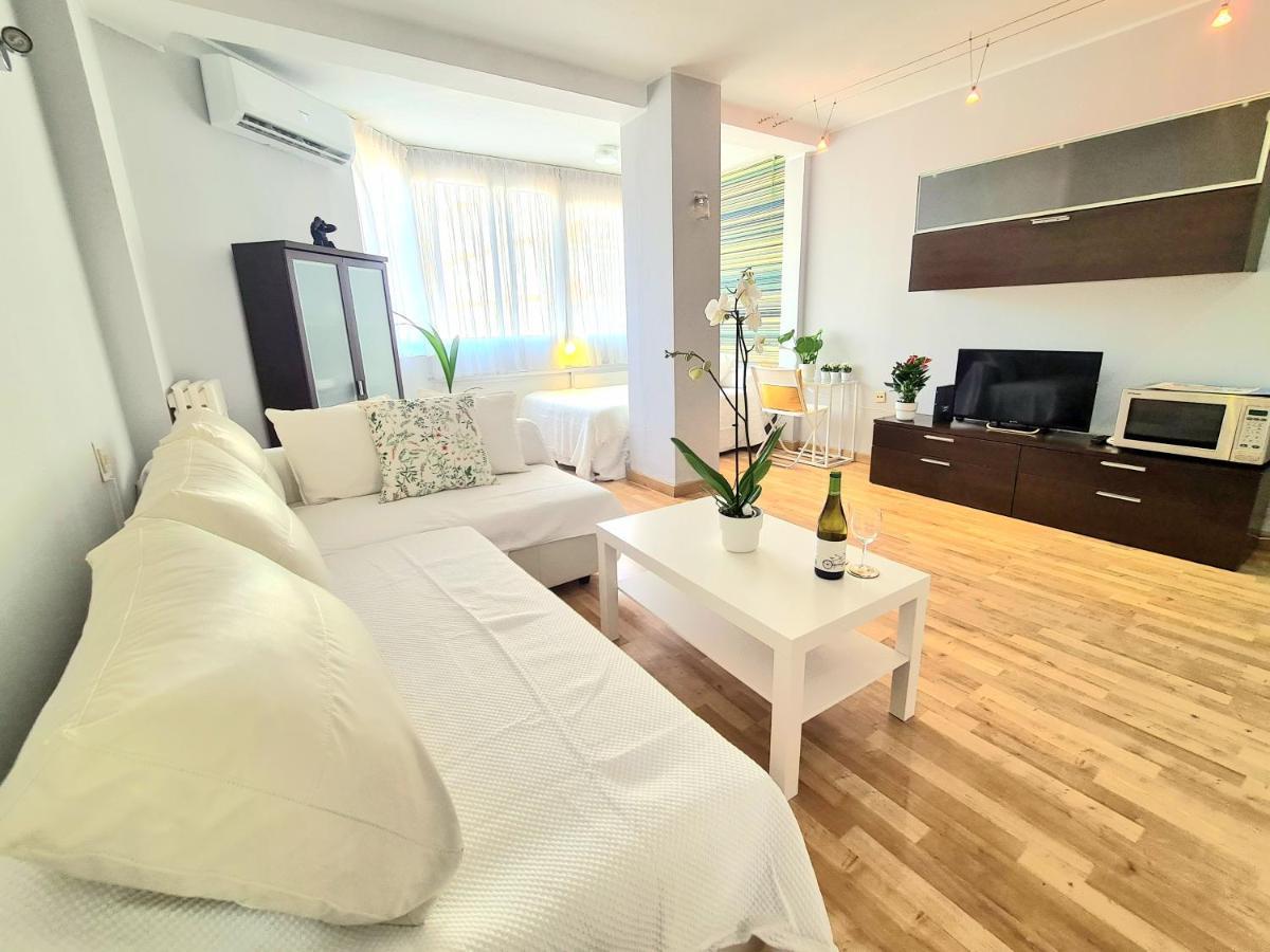 Aa Guest - El Mono De Torre Del Mar Eco Apartment Exteriör bild